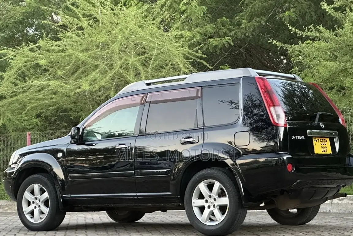 Nissan X-Trail 2006 Black