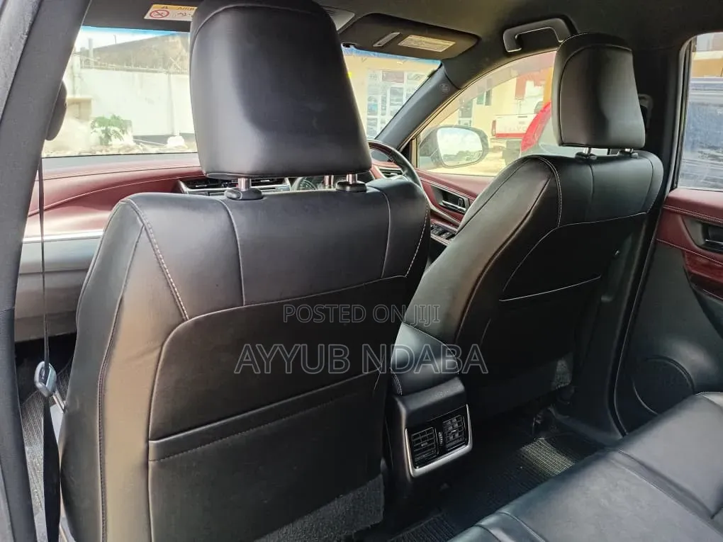 Toyota Harrier 2.0 4WD 2015 Black