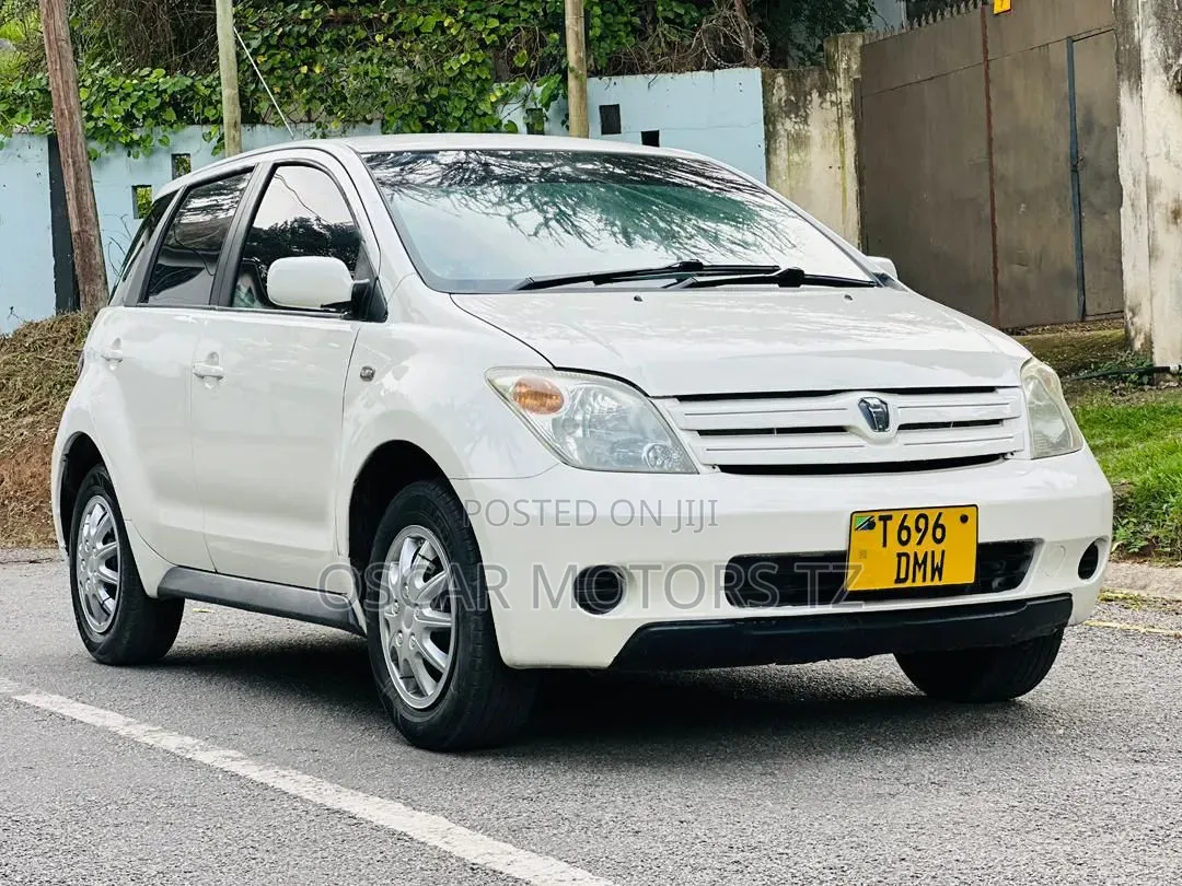 Toyota IST 2005 White