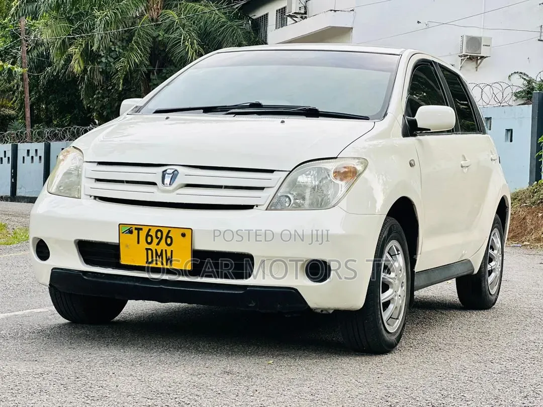 Toyota IST 2005 White