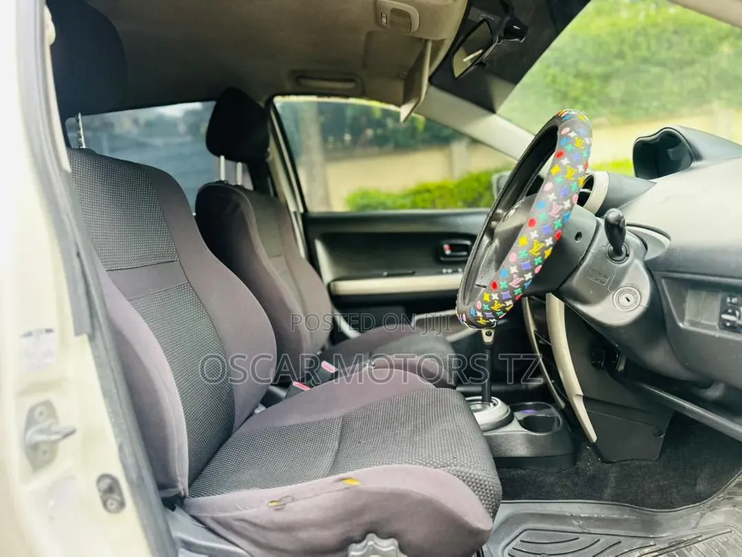 Toyota IST 2005 White