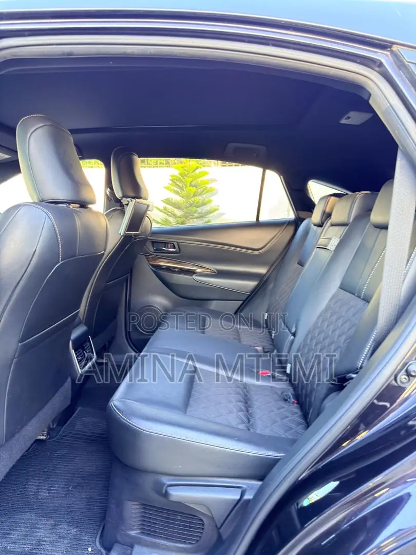 Toyota Harrier 2.0 4WD 2015 Black