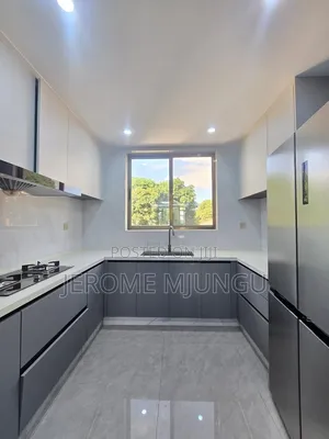 4bdrm Apartment in Oyster Bay for sale