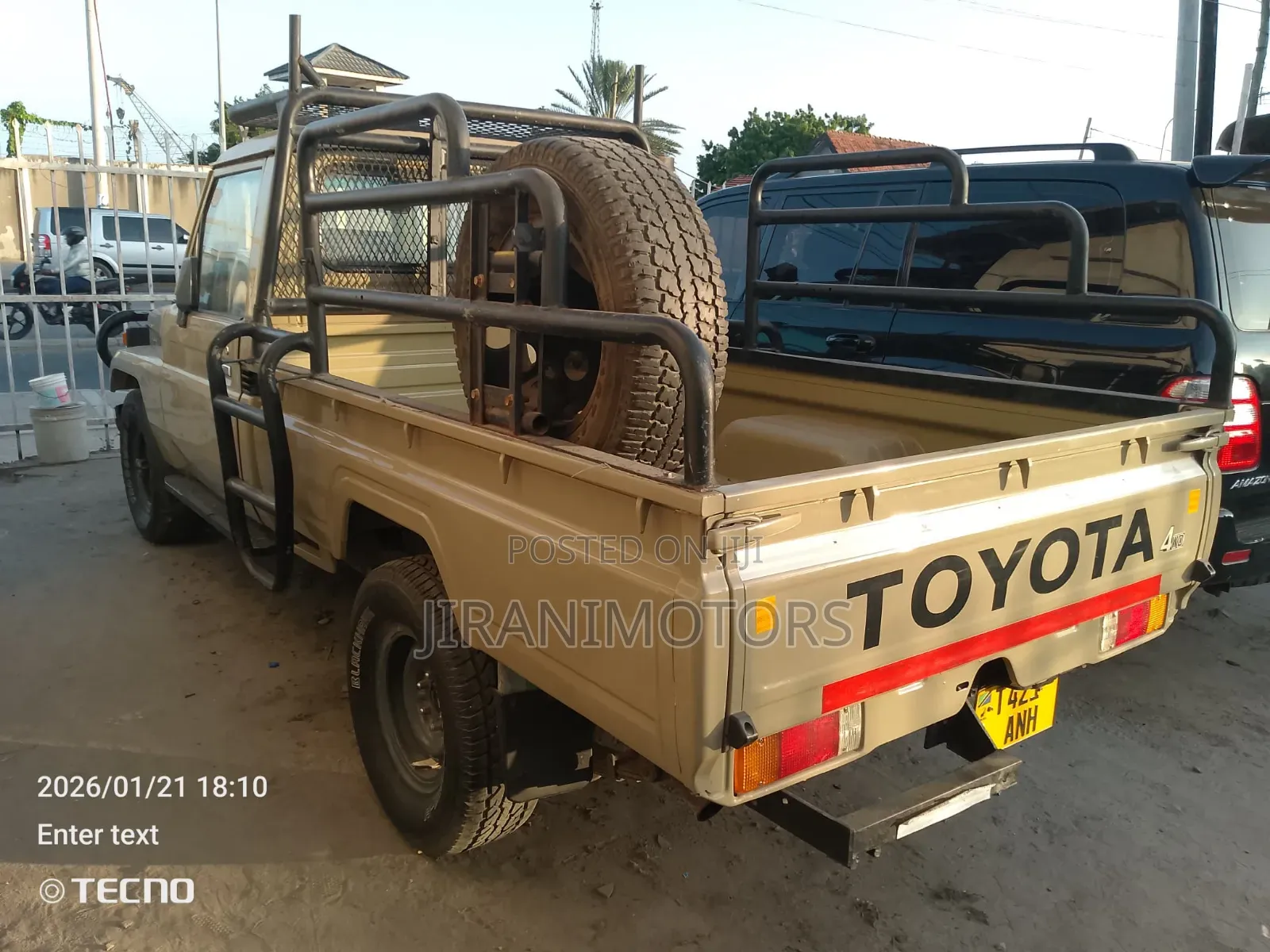 Toyota Land Cruiser 75 Pickup 1990 Beige