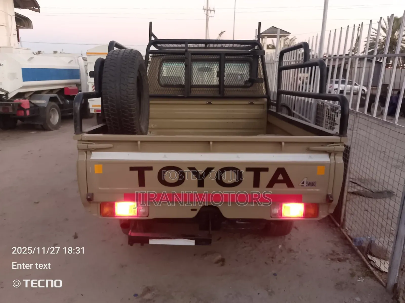Toyota Land Cruiser 75 Pickup 1990 Beige