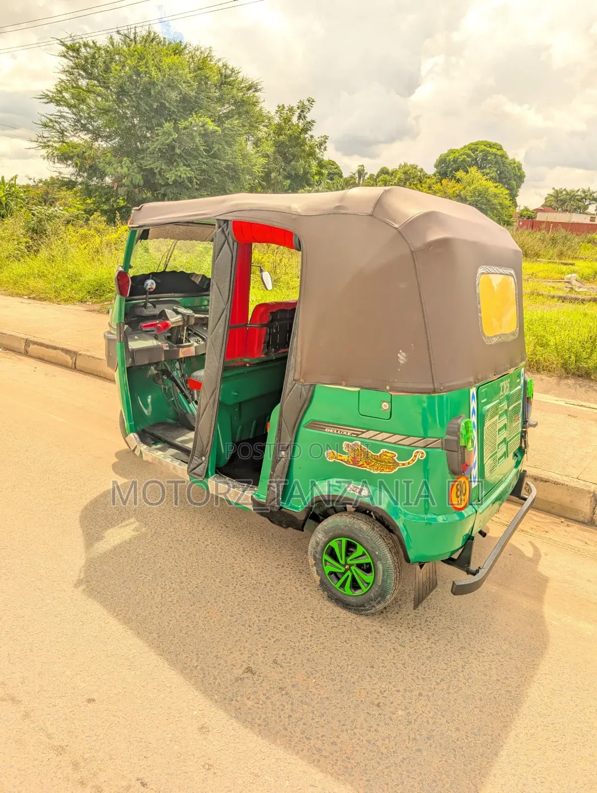 TVS King Deluxe Plus iTouch Start 2022 Green