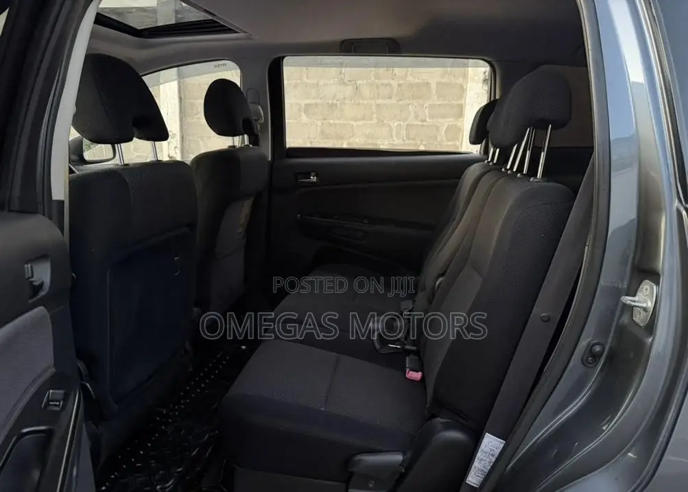 Toyota Wish 2005 Gray