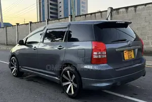 Toyota Wish 2005 Gray