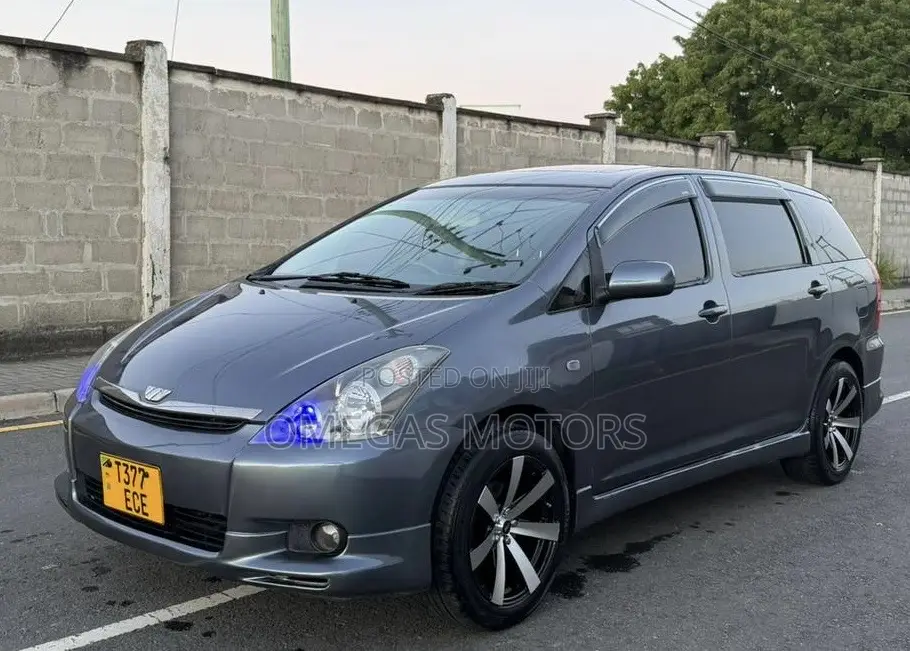 Toyota Wish 2005 Gray