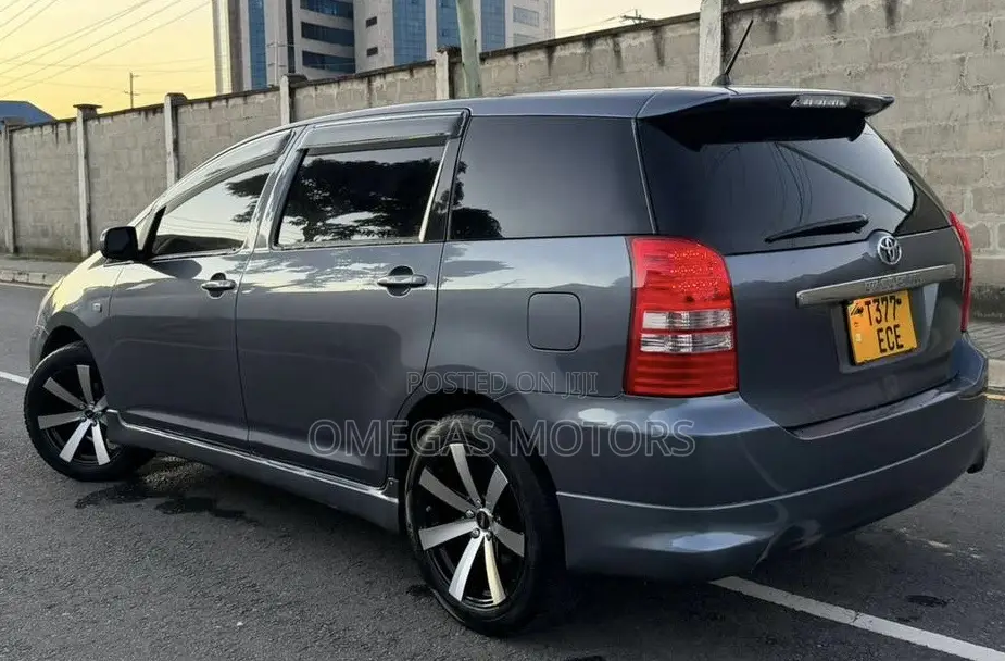 Toyota Wish 2005 Gray