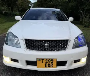 Toyota Crown 2006 Pearl