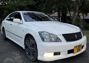 Toyota Crown 2006 Pearl