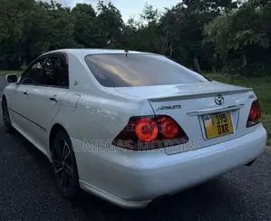 Toyota Crown 2006 Pearl