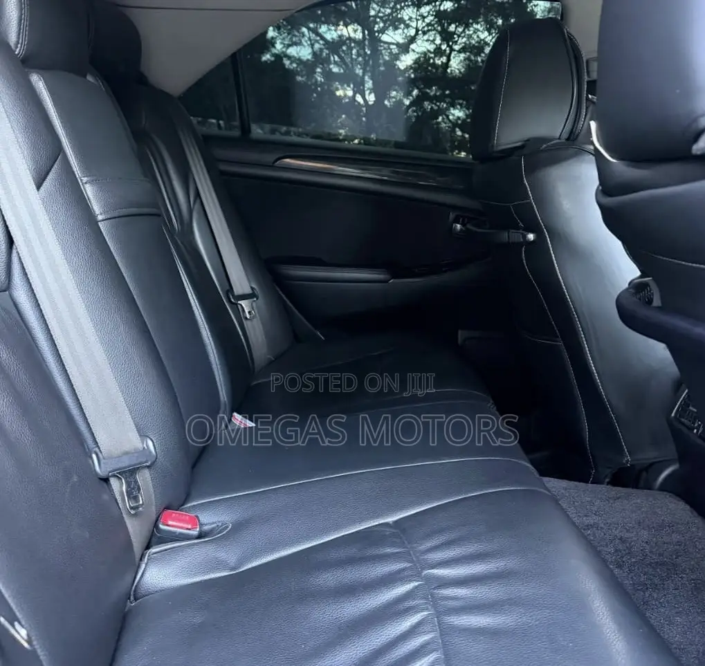 Toyota Crown 2006 Pearl