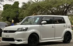 Toyota Corolla Rumion 2011 White