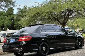 Mercedes-Benz E350 2012 Black