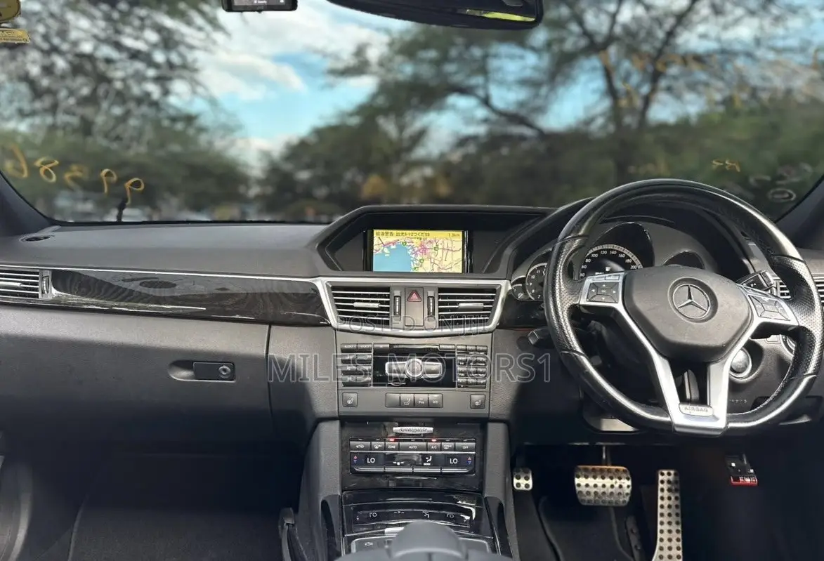Mercedes-Benz E350 2012 Black