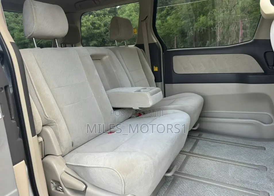 Toyota Alphard 2006 Silver