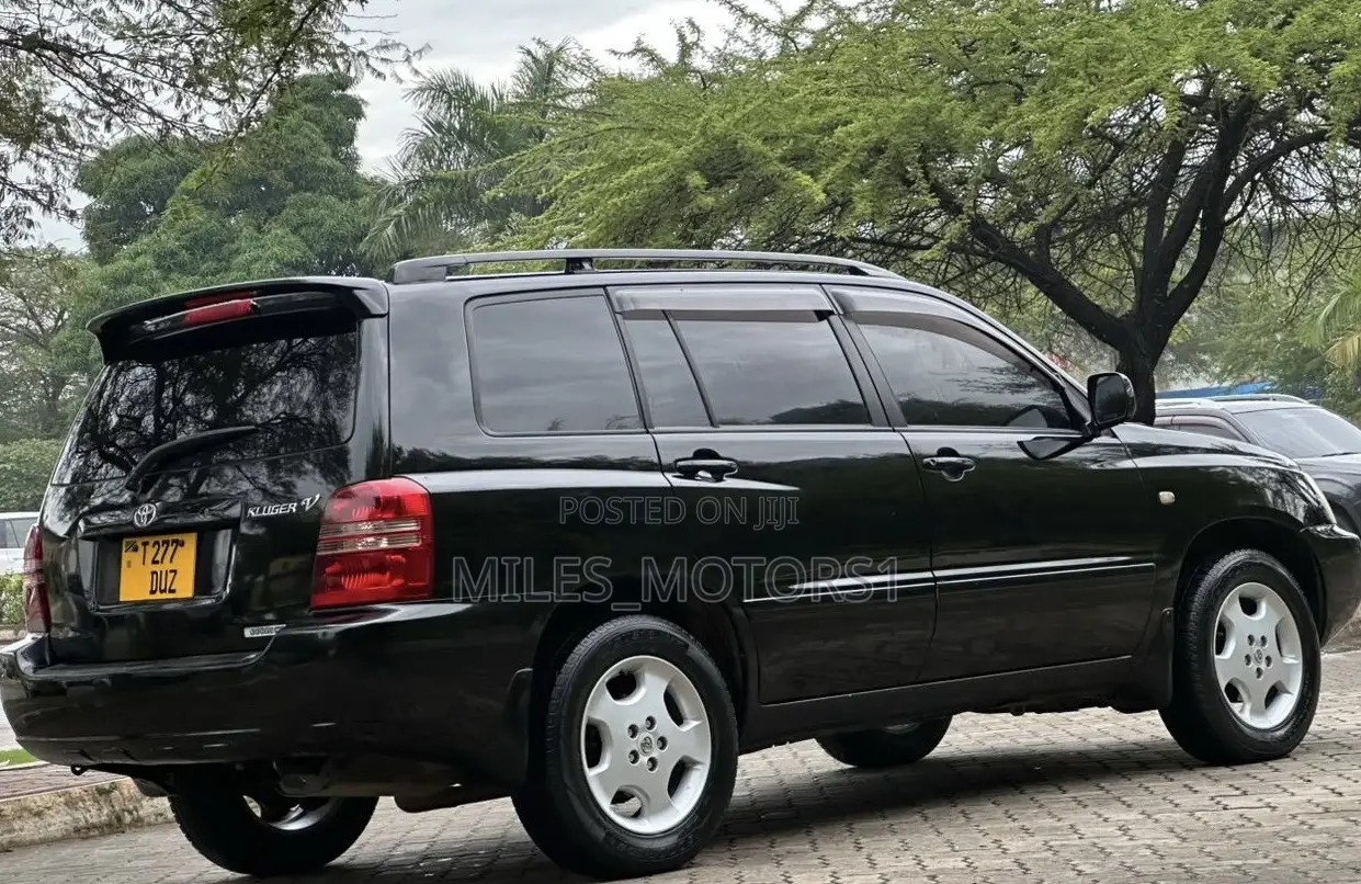 Toyota Kluger 2003 Black