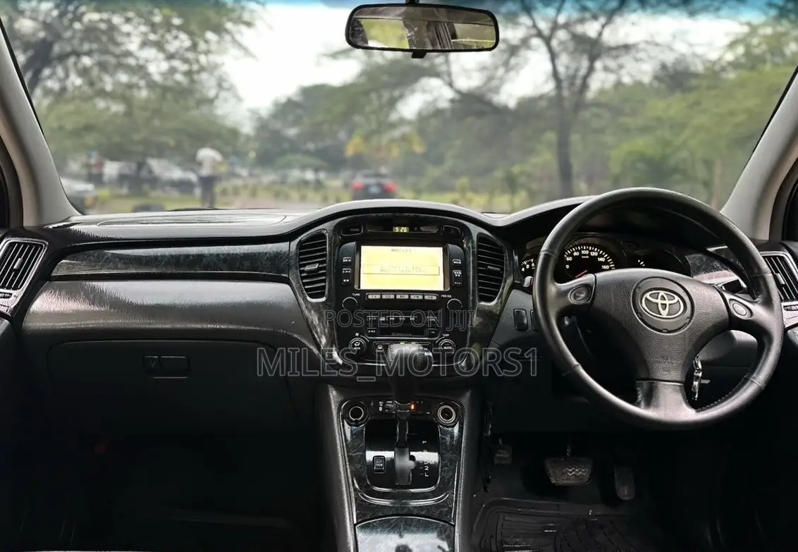Toyota Kluger 2003 Black
