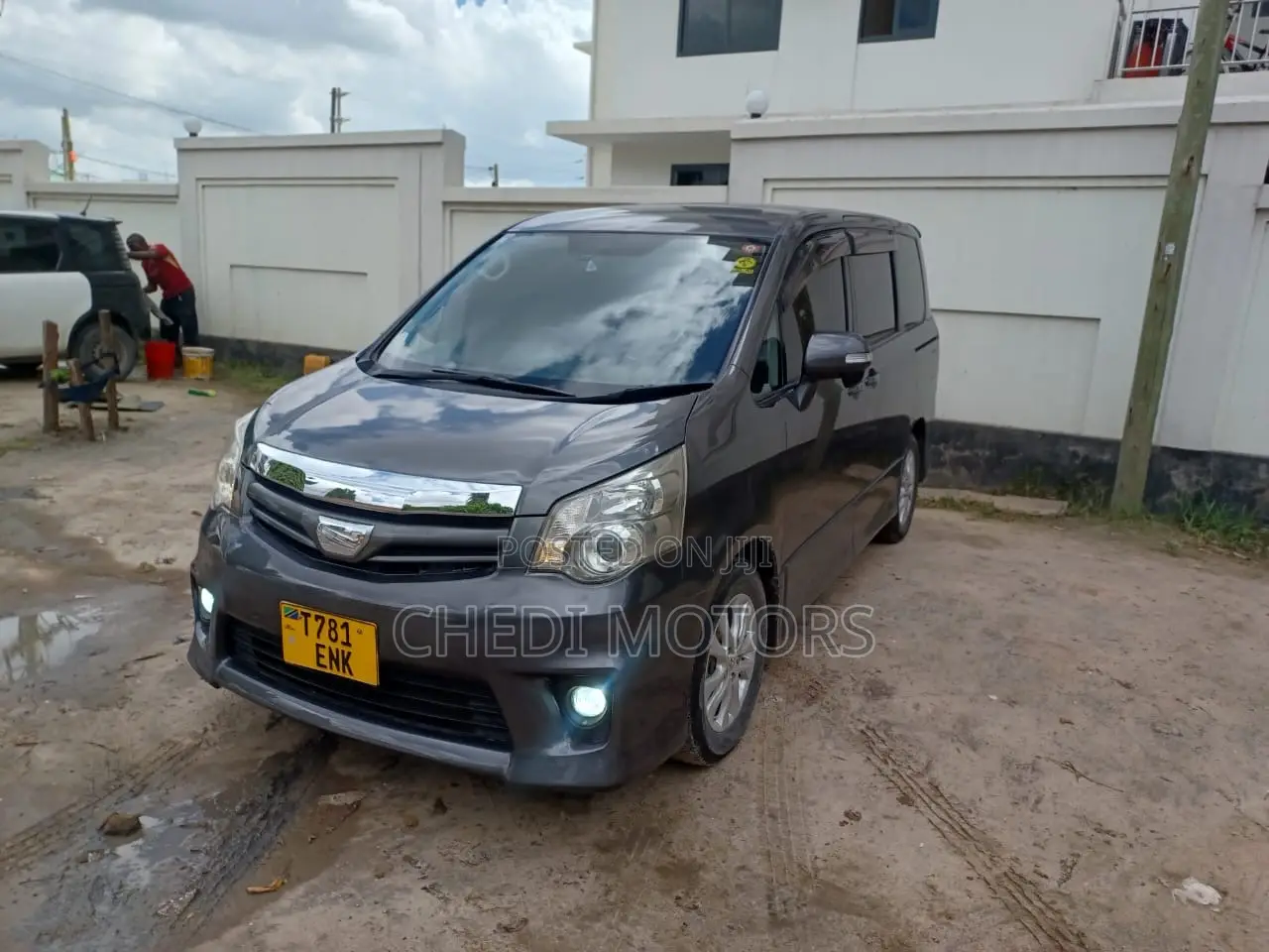 Toyota Noah 2010 Gray