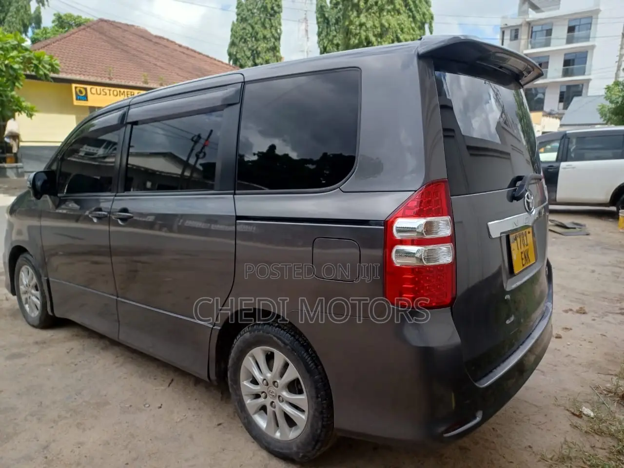 Toyota Noah 2010 Gray