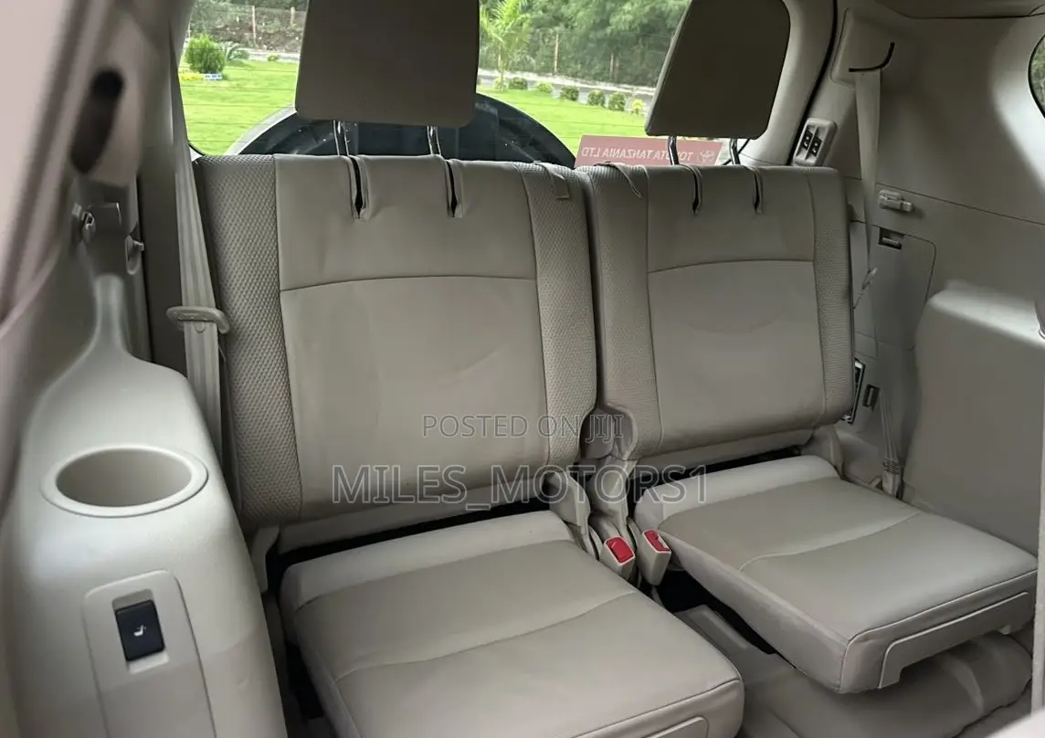 Toyota Land Cruiser Prado 2011 Beige