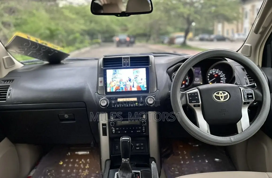 Toyota Land Cruiser Prado 2011 Beige