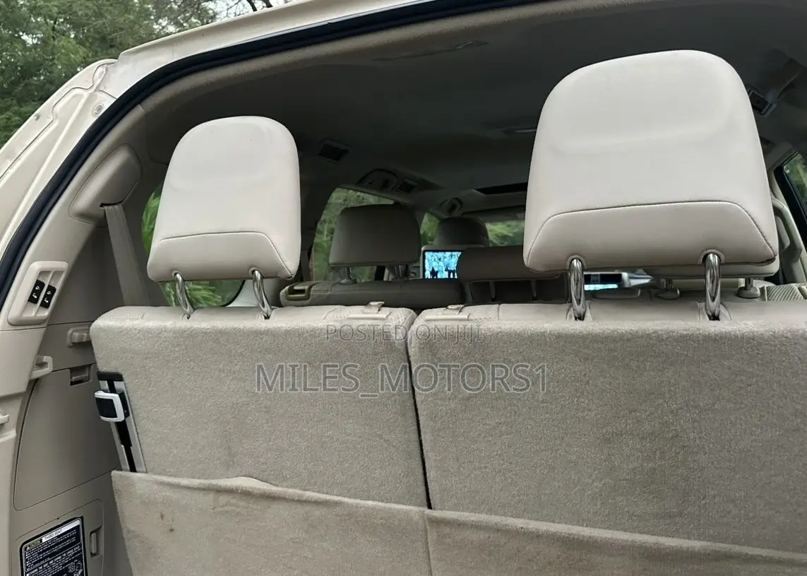 Toyota Land Cruiser Prado 2011 Beige