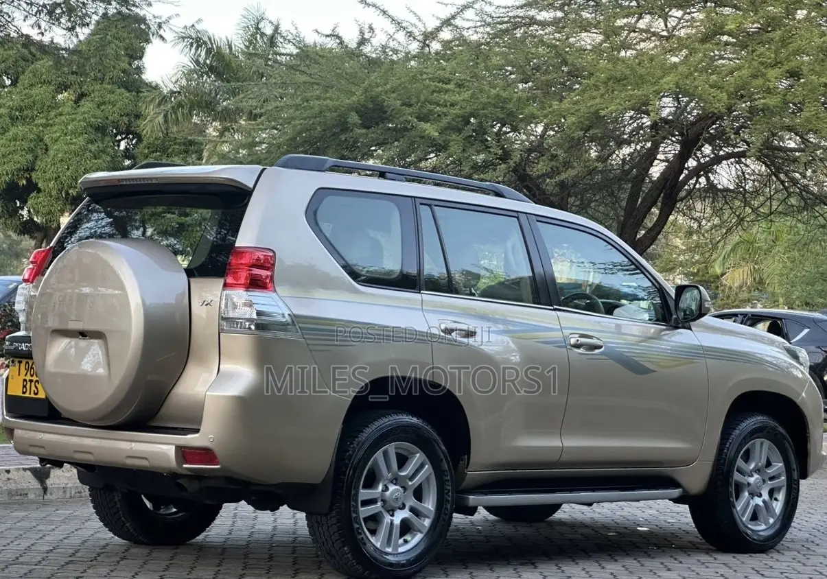 Toyota Land Cruiser Prado 2011 Beige