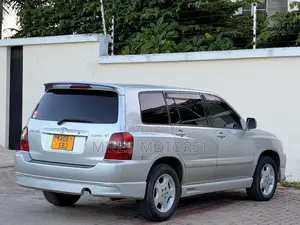 Toyota Kluger 2004 Silver