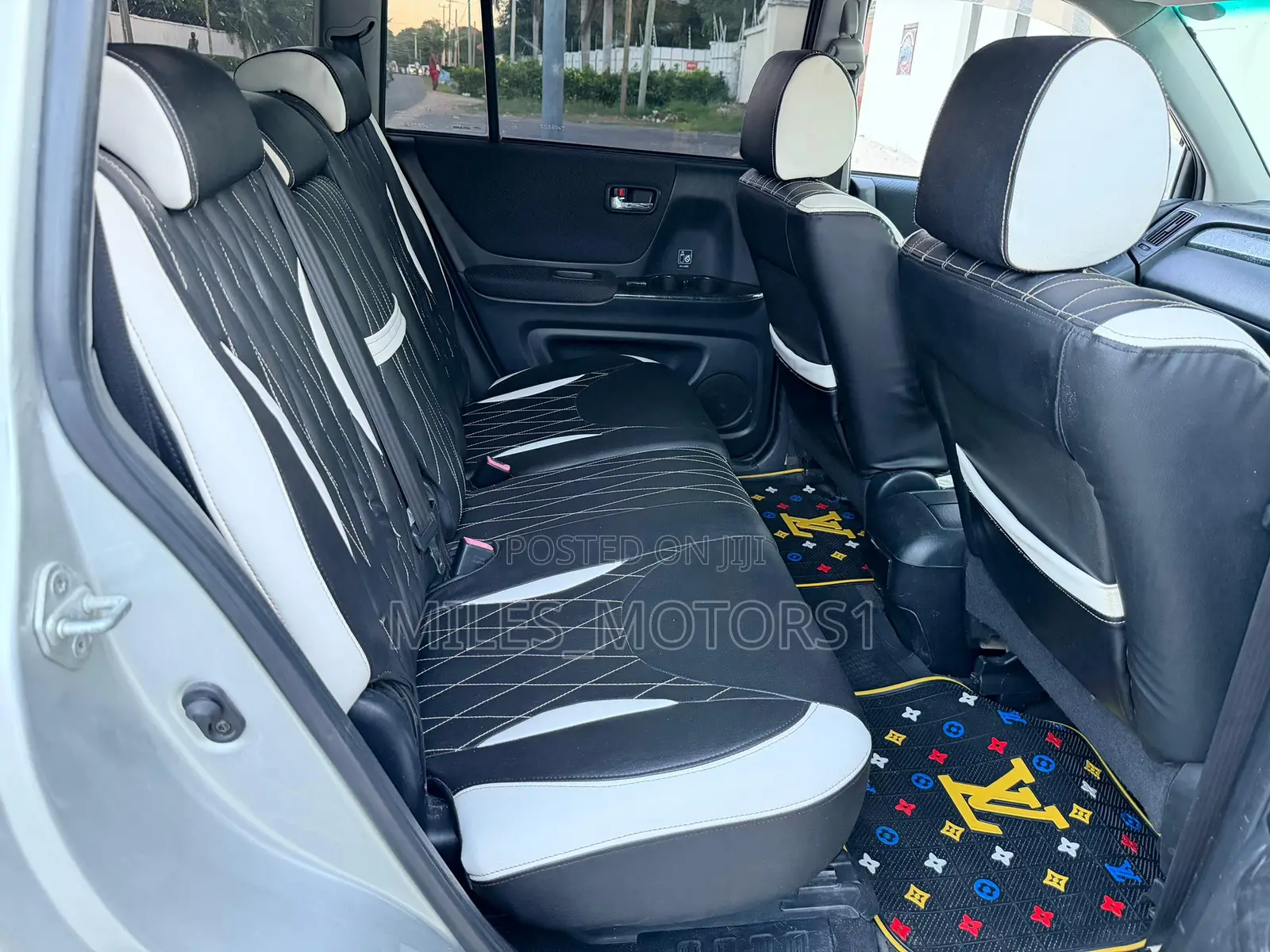 Toyota Kluger 2004 Silver