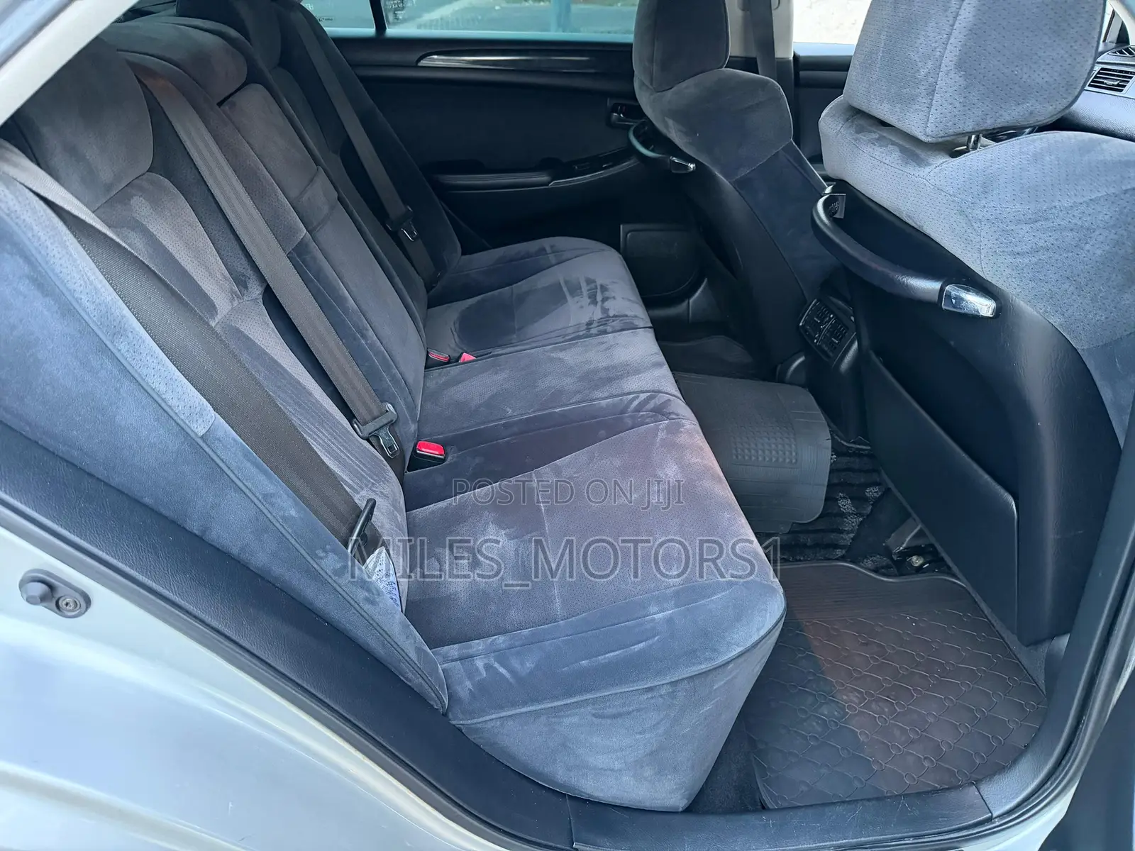 Toyota Crown 2004 Silver