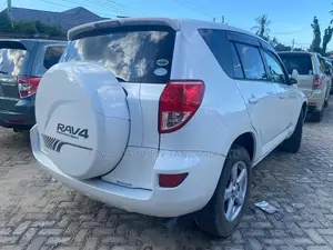 Toyota RAV4 2006 Pearl