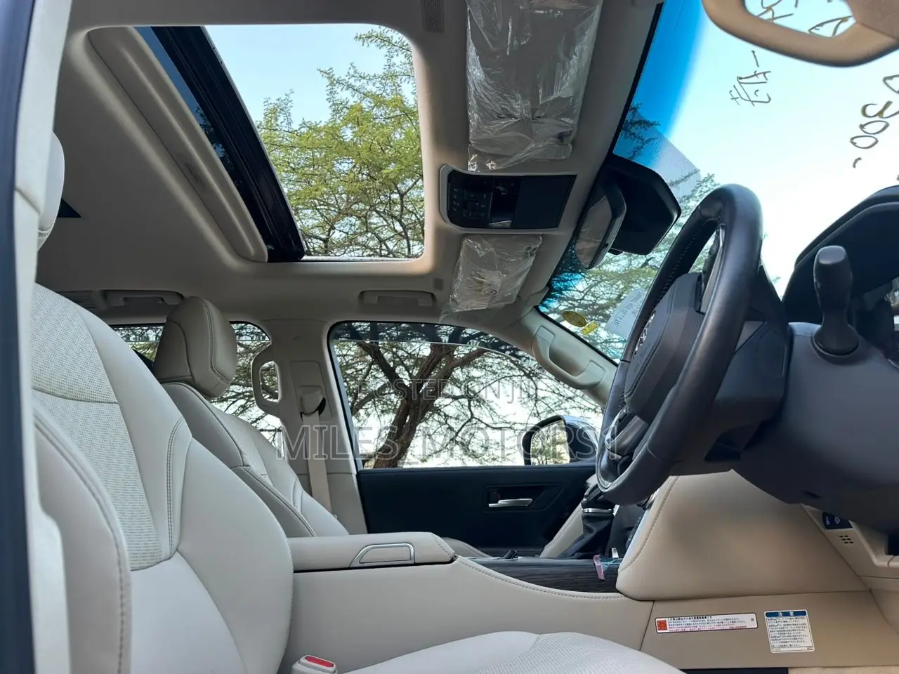Toyota Land Cruiser 2023 White