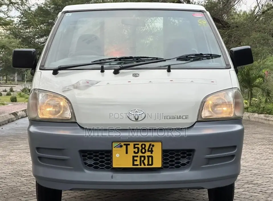 Toyota TownAce 2004 White