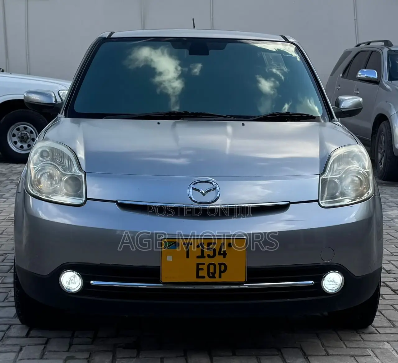 Mazda Verisa 2009 Silver