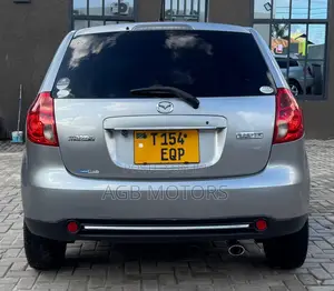 Mazda Verisa 2009 Silver