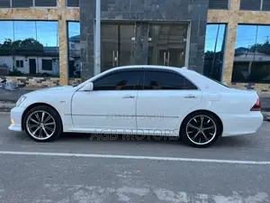 Toyota Crown 2006 White