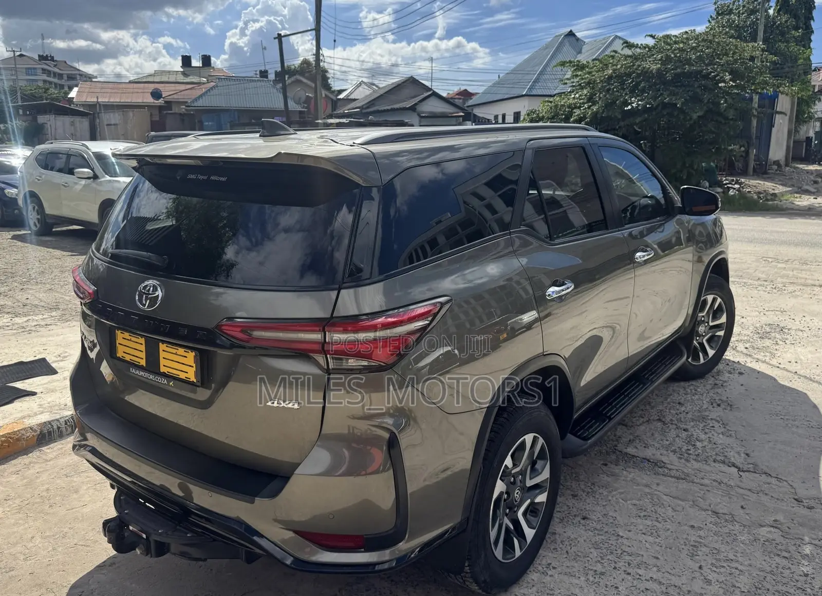 Toyota Fortuner 2023 Brown