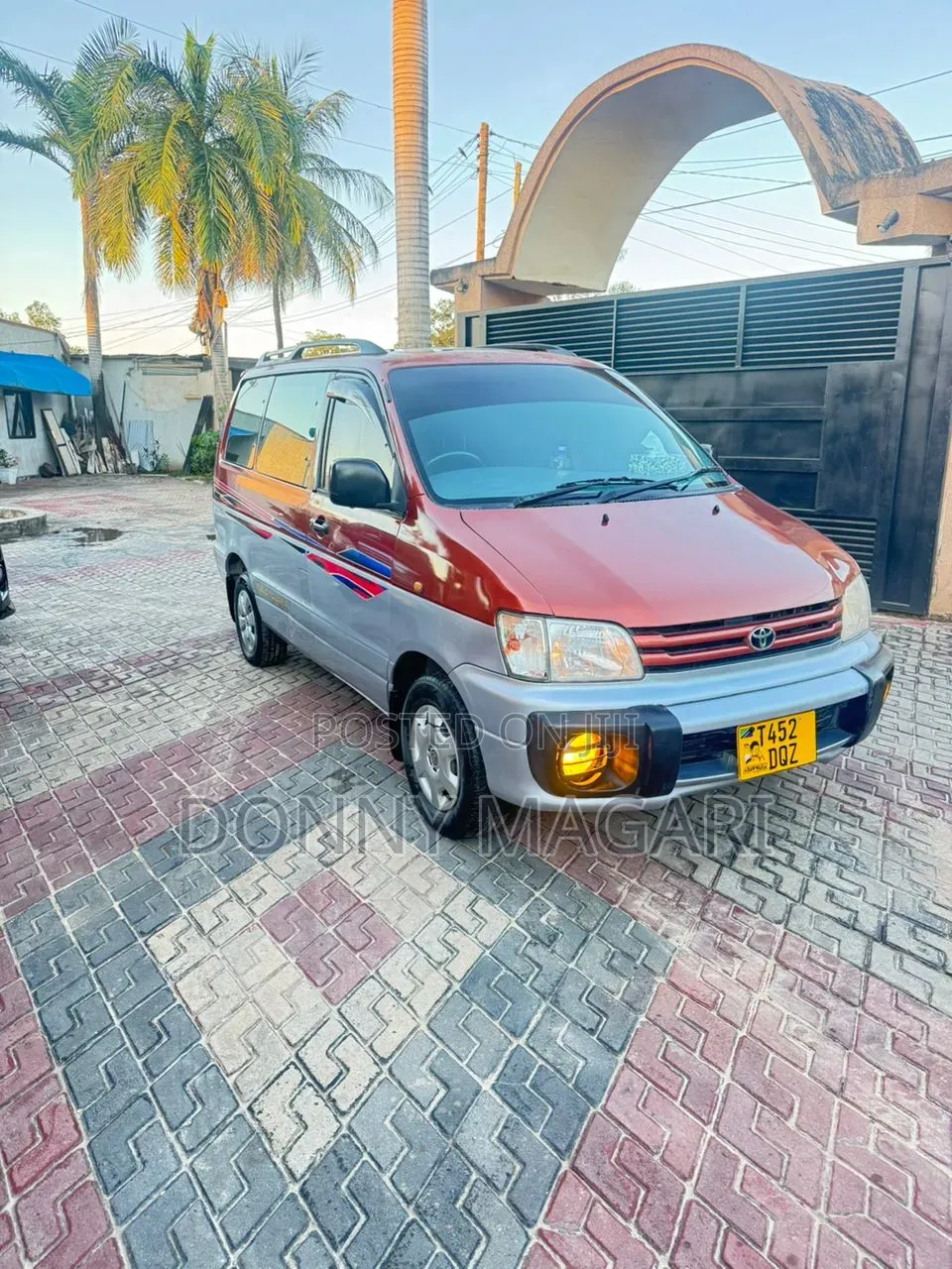 Toyota Noah 2002 Burgundy