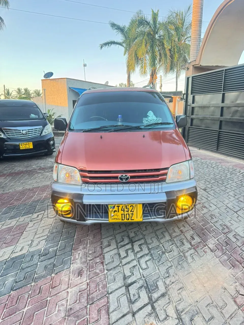 Toyota Noah 2002 Burgundy