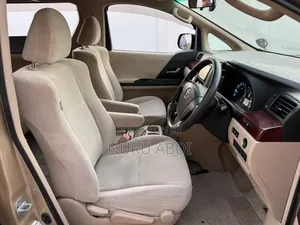 Toyota Alphard 2.4 Hybrid AWD 2010 Gold