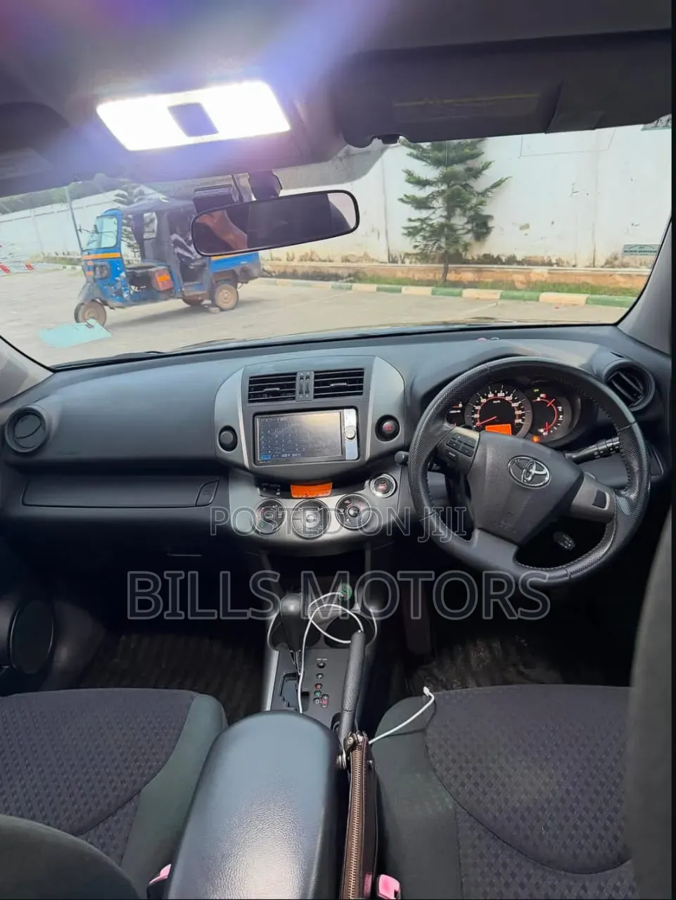Toyota Vanguard 2010 Black