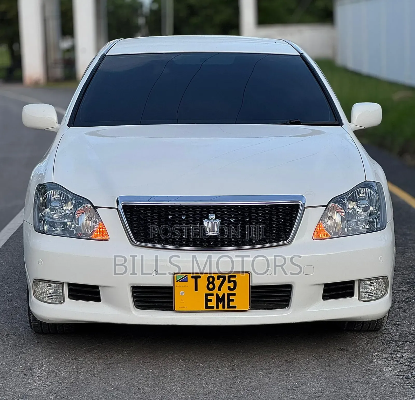 Toyota Crown 2006 White
