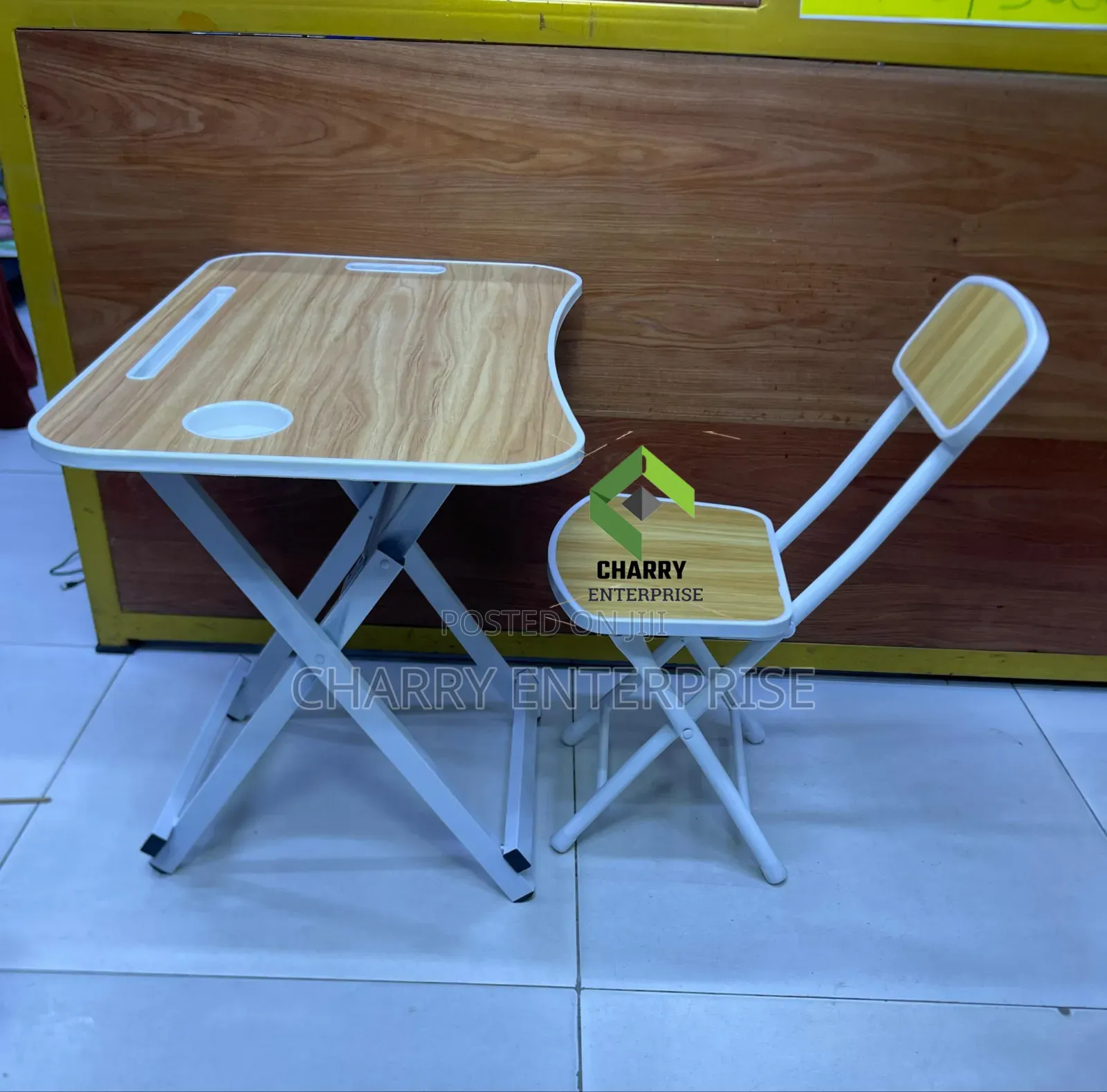 Foldable Kids Table And Chair Meza Pamoja Na Kiti Chake Rangi Nzuri