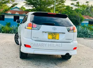 Toyota Harrier 2005 White