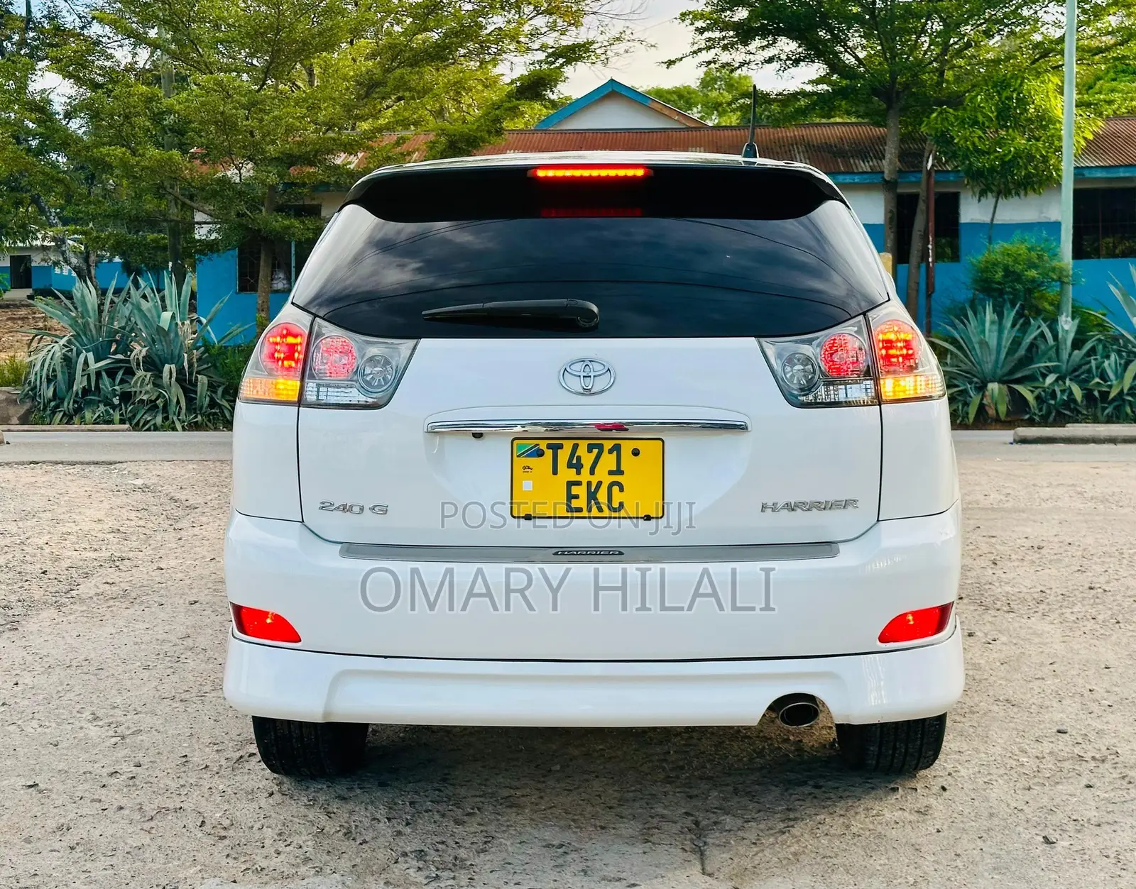 Toyota Harrier 2005 White