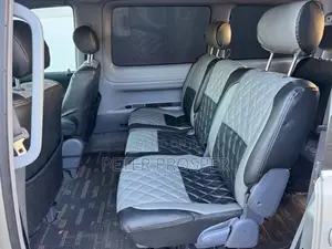Toyota Noah 2.0 AWD (8 Seater) 2002 Silver