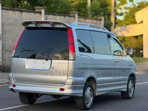 Toyota Noah 2.0 AWD (8 Seater) 2002 Silver
